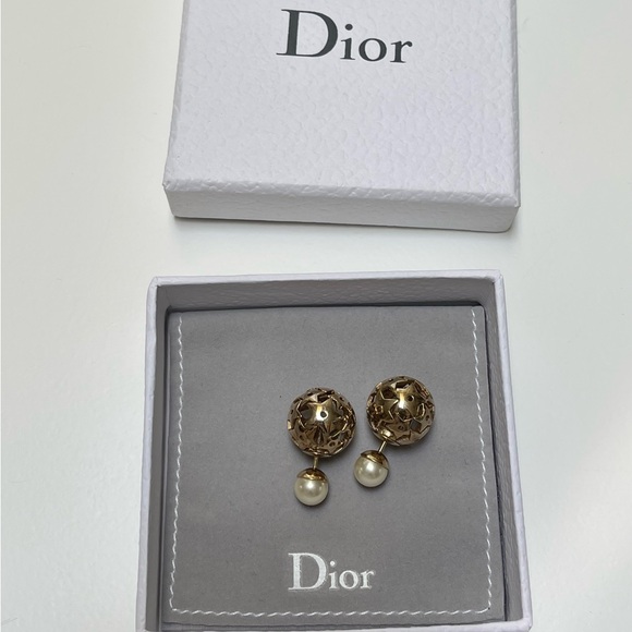 Dior Jewelry - Dior Tribales Earrings
Gold-Finish Metal and White Resin Pearls stars